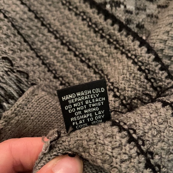 BCBG Max Azria Aztec Print - grey sweater vest - Picture 8 of 8